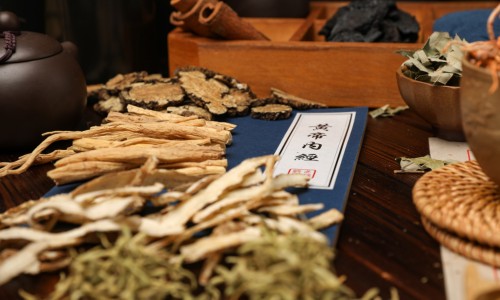 青山核桃皮有没有毒-长白山青核桃皮的功效与作用网 - 长白山山核桃仁多少钱一斤,东北野生山核桃带青皮